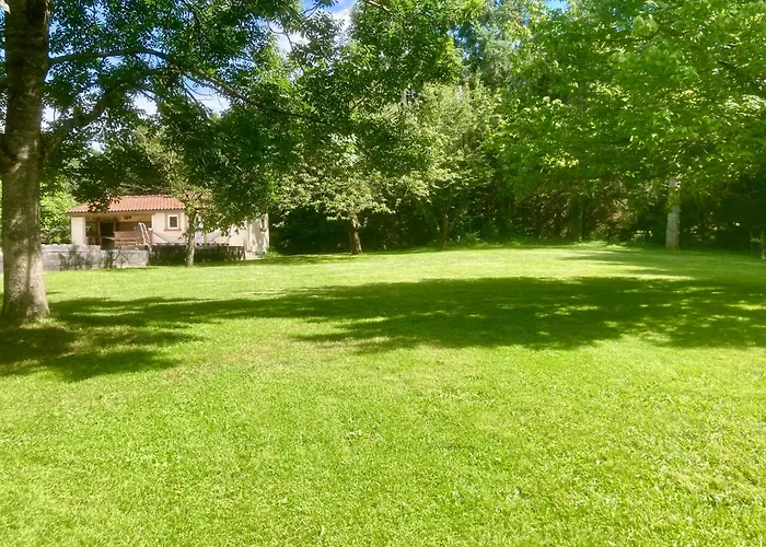 Logement Type 2 Dans Un Parc Verdoyant